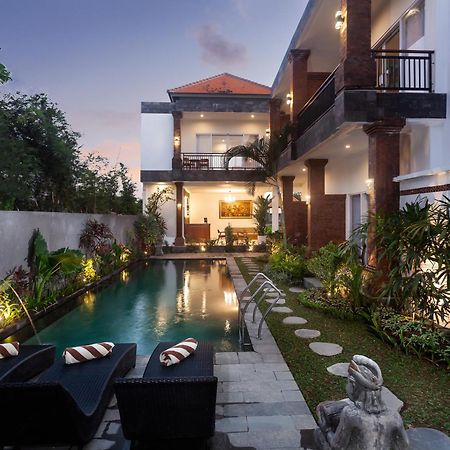 Sujiwa Ubud Hotel & Villa Extérieur photo