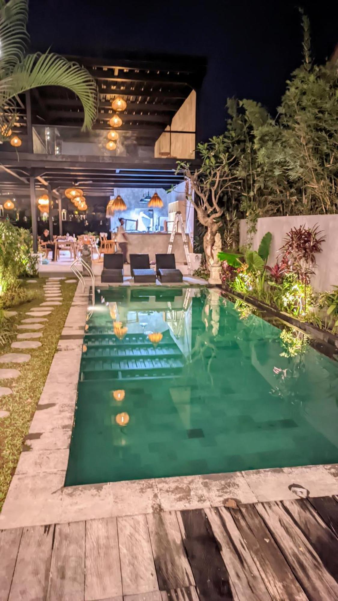 Sujiwa Ubud Hotel & Villa Extérieur photo