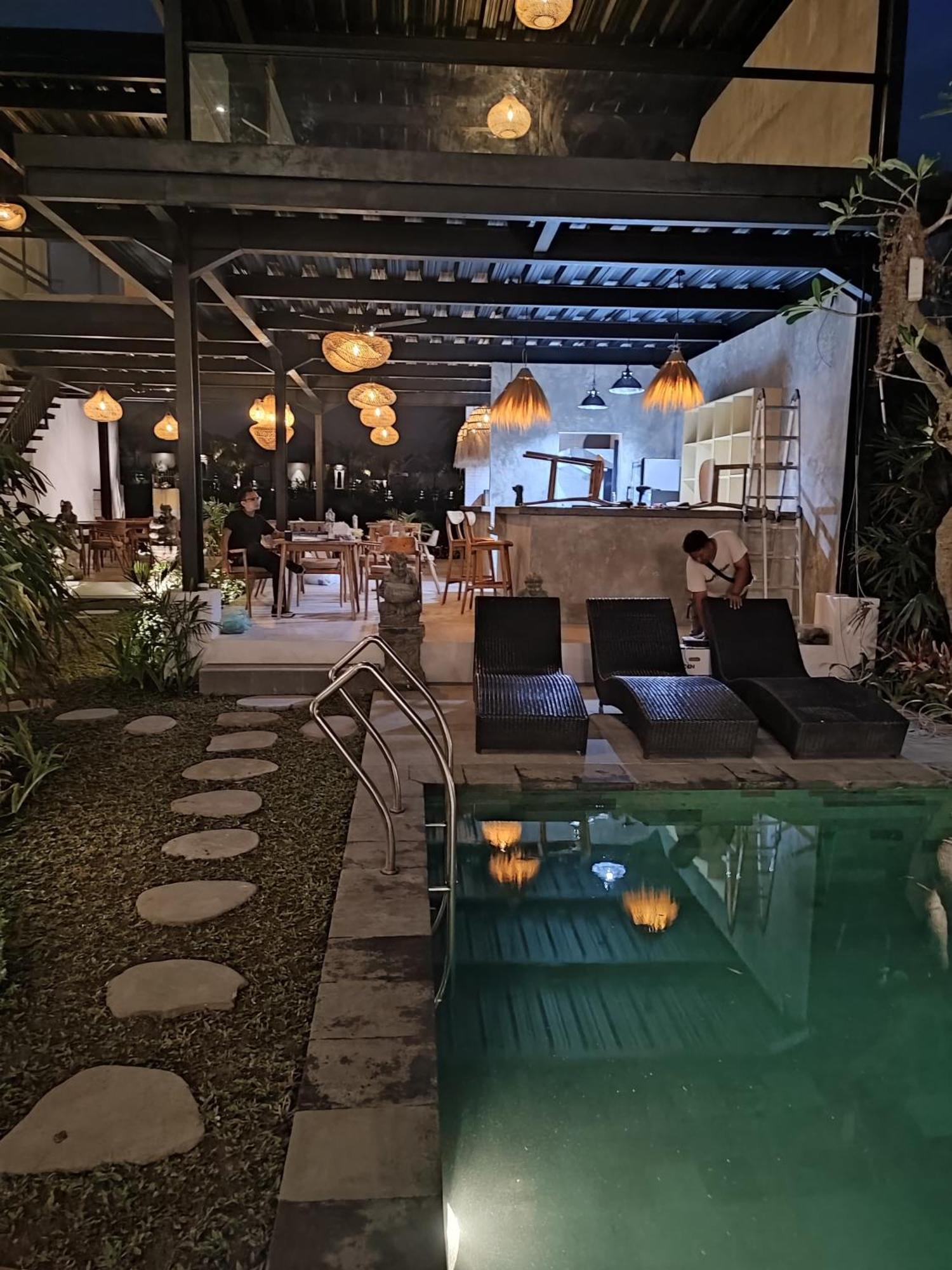 Sujiwa Ubud Hotel & Villa Extérieur photo